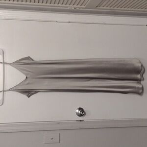 NEW NWOT Nili Lotan 100% Silk Short Cami Dress Pale Silver Silk Size Medium